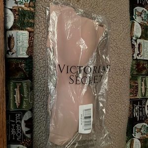 Victoria Secret 38D wireless Bra
